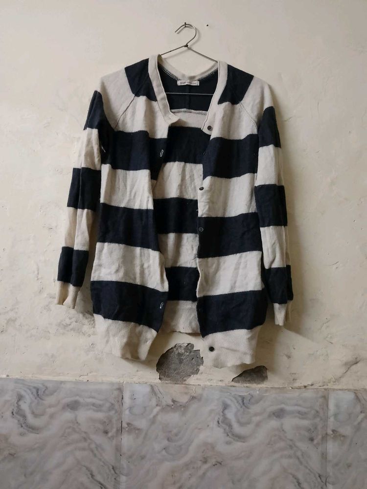 Striped Cardigan - Cozy &amp; Stylish