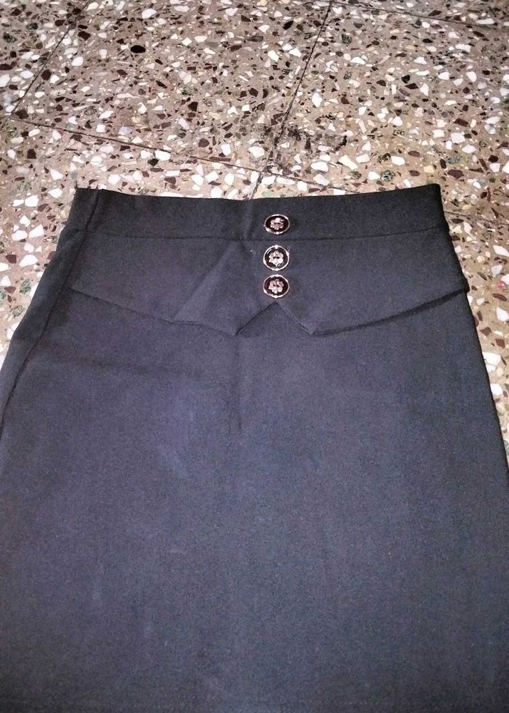 Chic Black Skirt