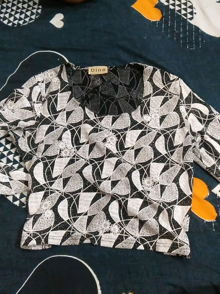 Dino Black &amp; White Print Top