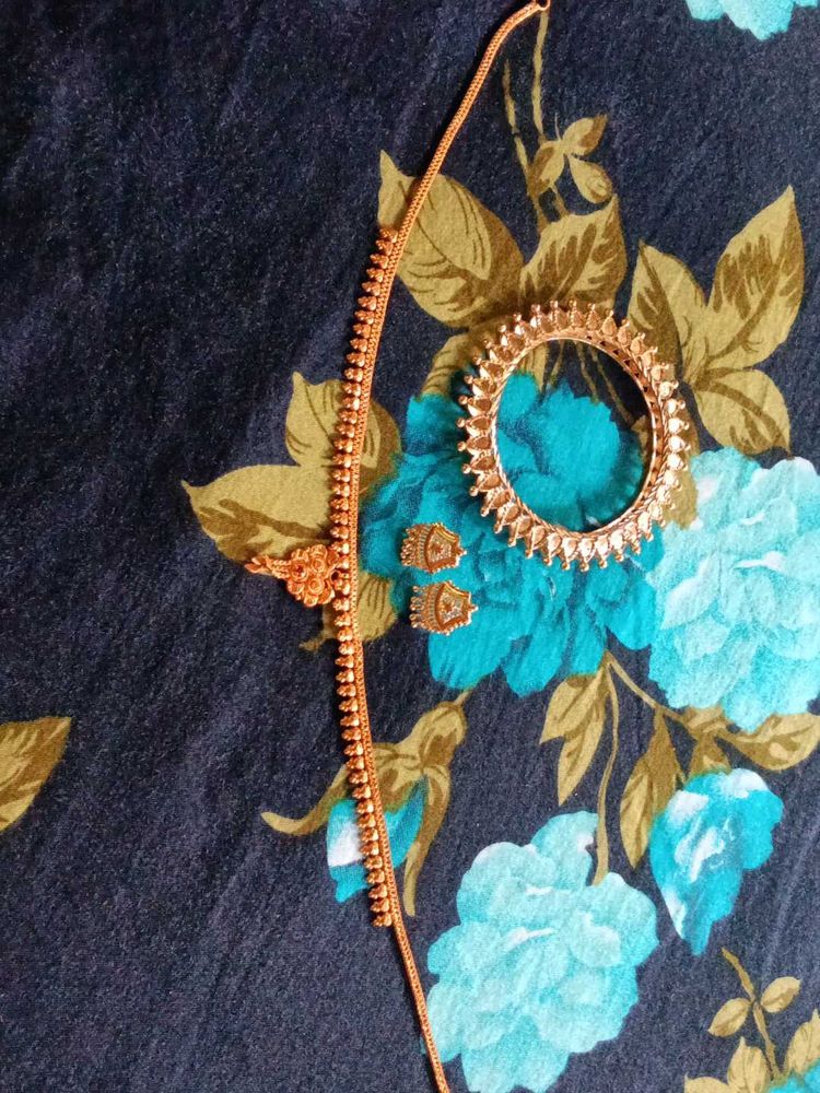 gold plated necklace with earrings and bala