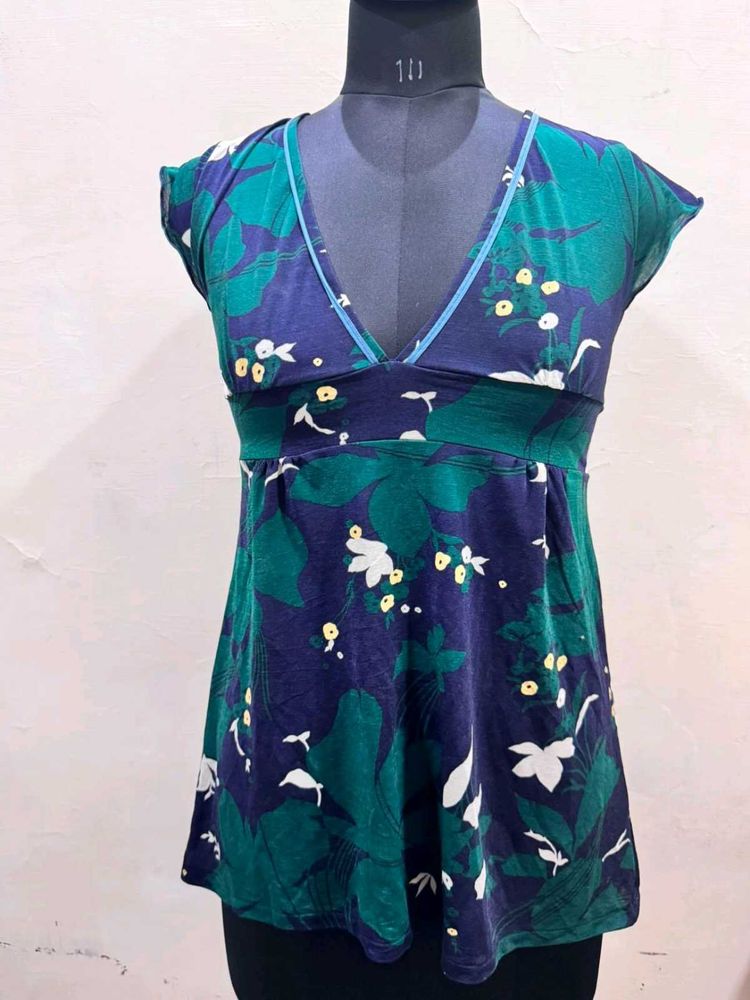 chatpata V neck top 💖