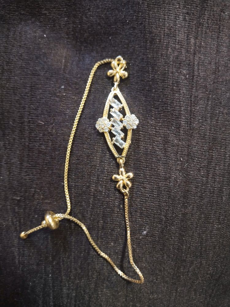 Gold-tone Cubic Zirconia Adjustable Bracelet 🩷🩵