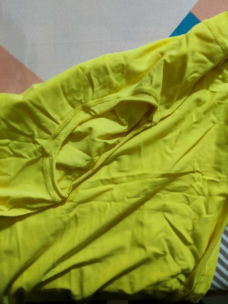 Yellow t shirt