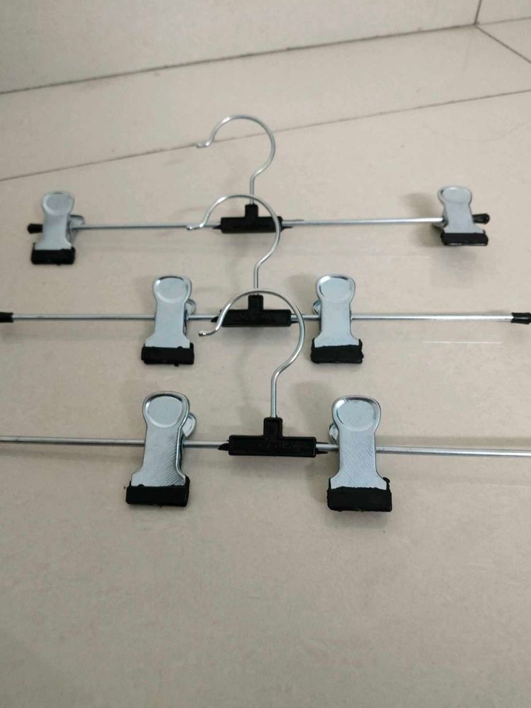 3 Hangers With Clips