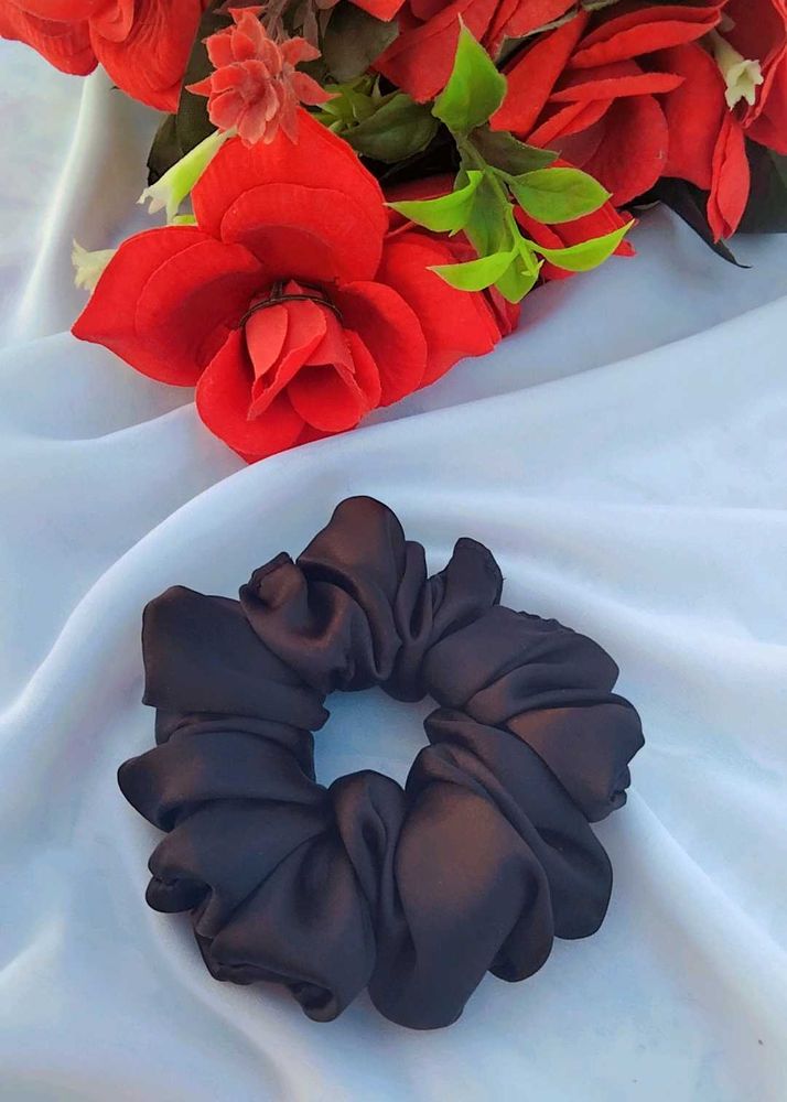 Black Scrunchie