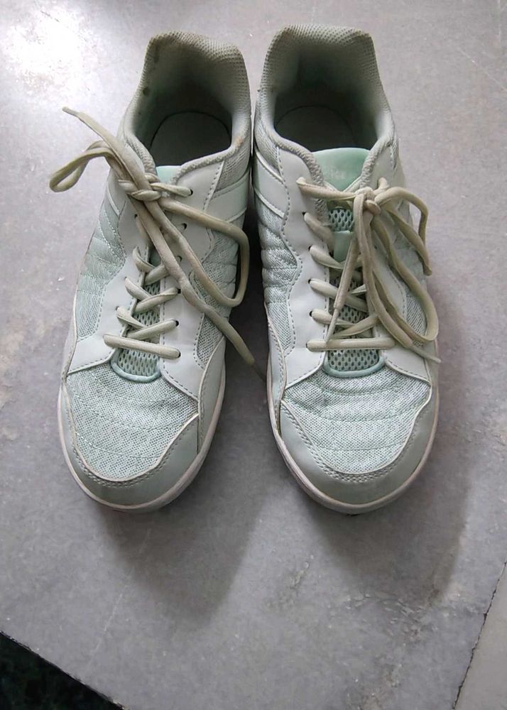 Women Badminton Shoes