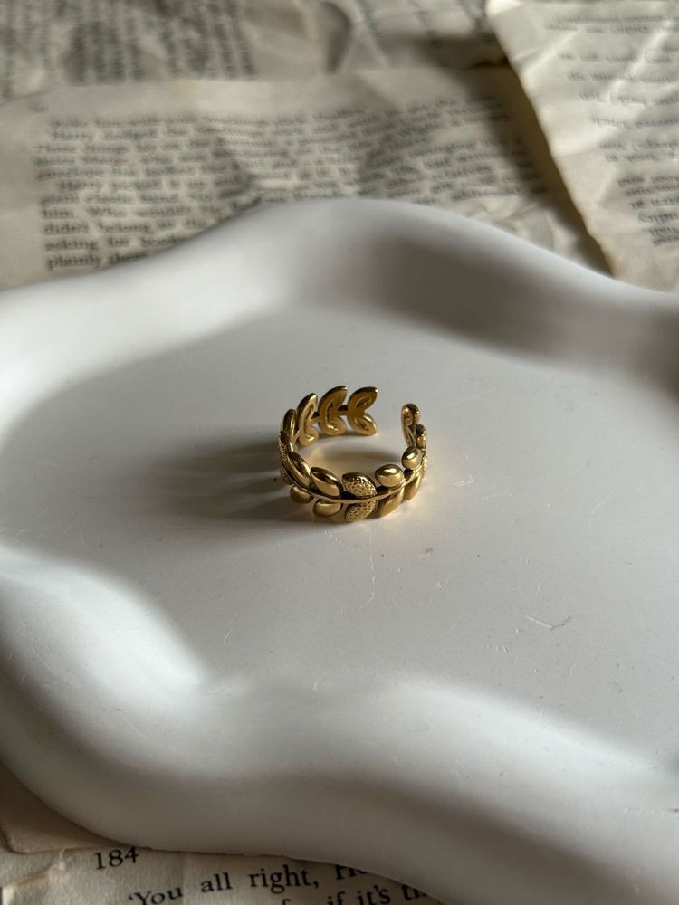 Leaf Design Ring
