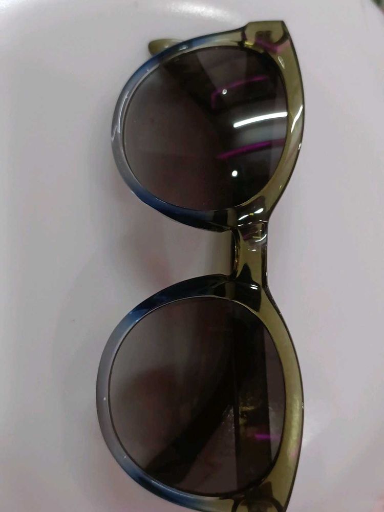 BRAND NEW 💝 Stylish Sunglasses