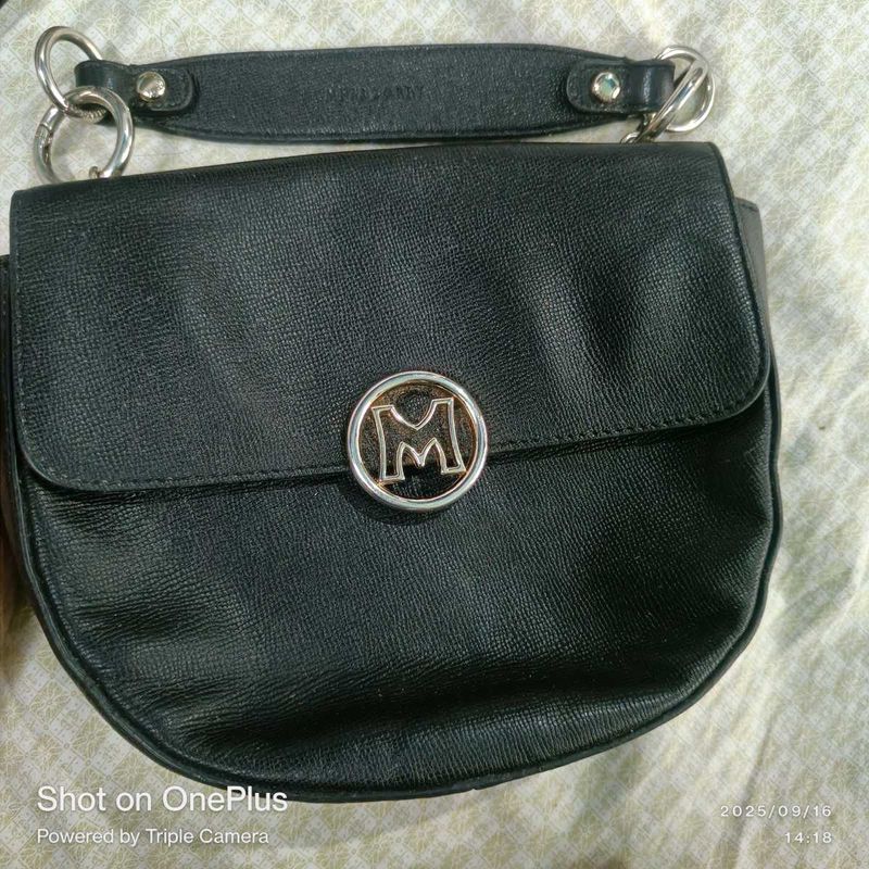 Leather Metrocity Small Handbag