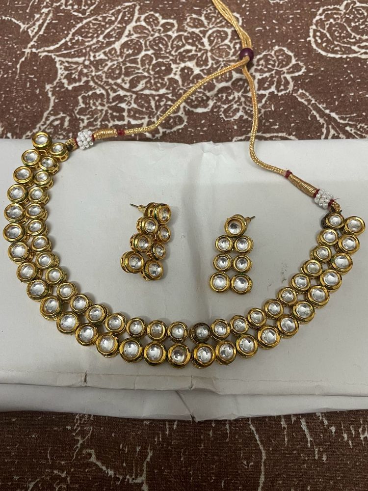 Gold Kundan Necklace &amp; Earring Set