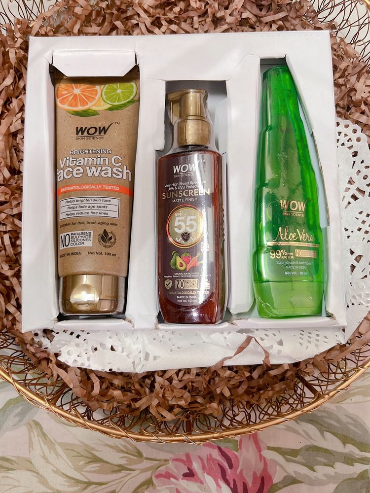 WOW Skin Science- Refresh &amp; Protect kit