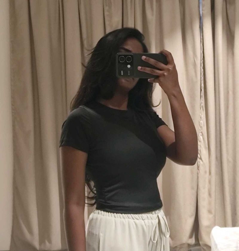 Black compressed crop top