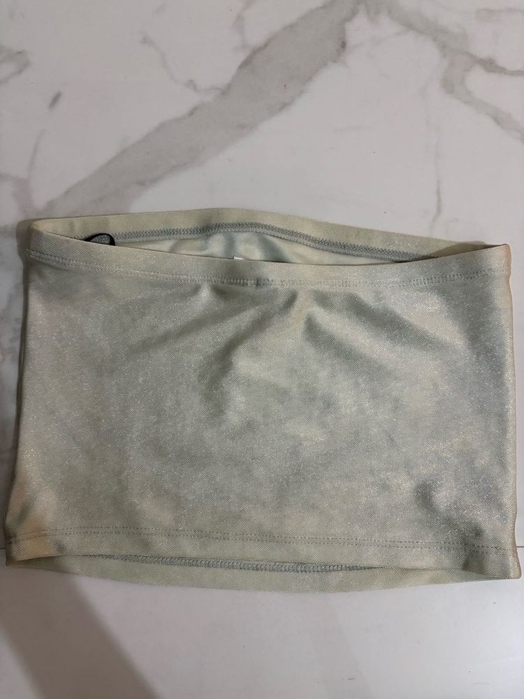 Bandeau Top - Stylish and Versatile