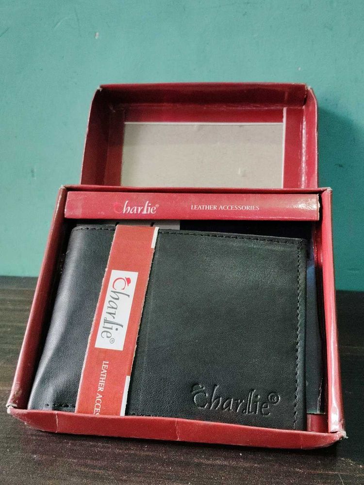 Charlie Leather Wallet