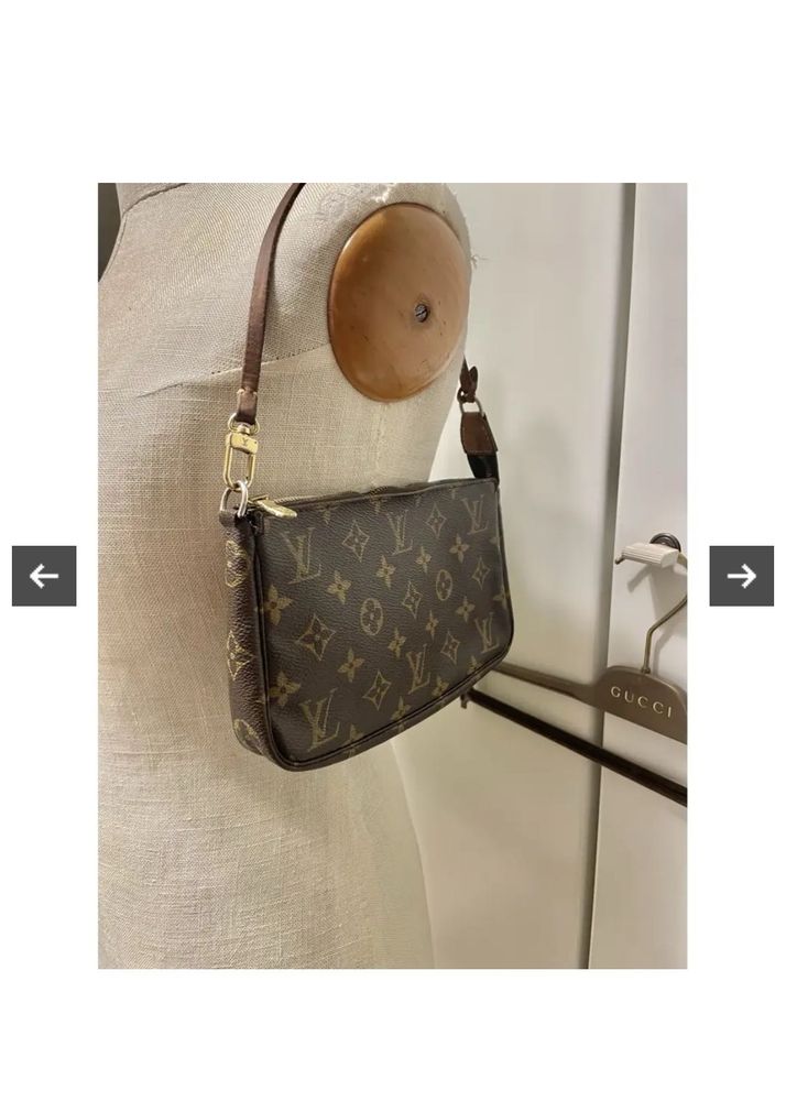 ThLouis Vuitton Pochette accessoire leather handba