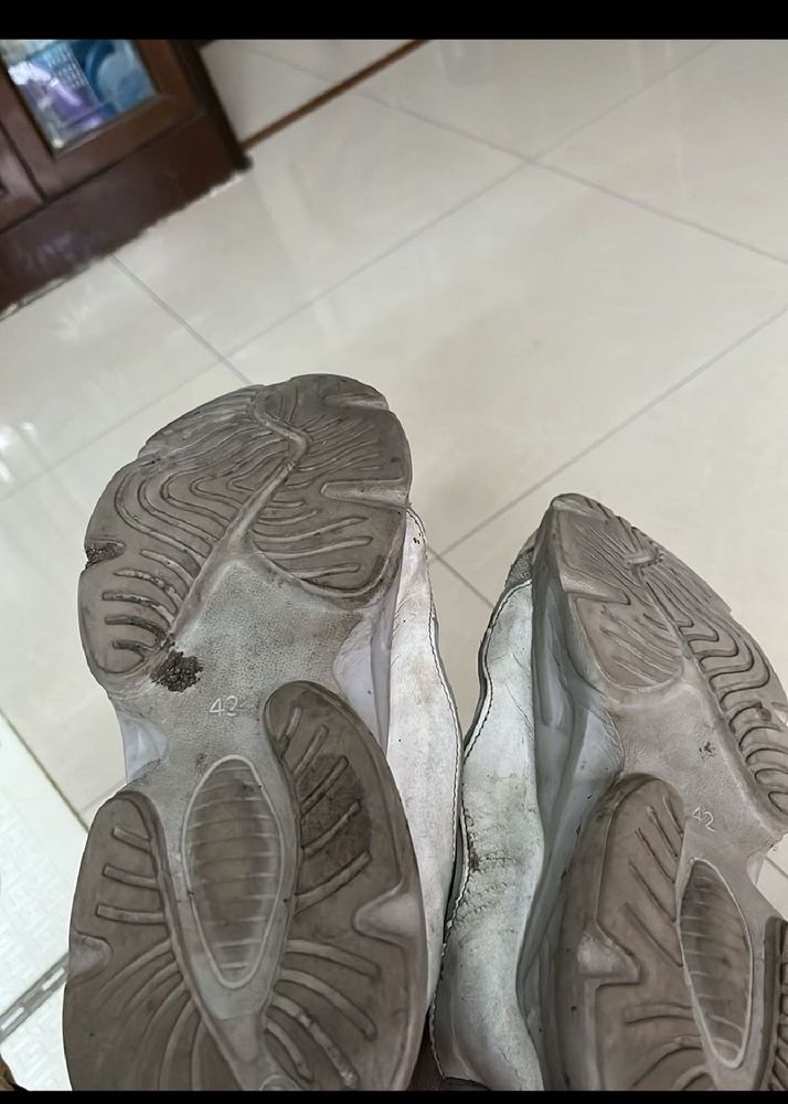Used Sneakers - Size 42