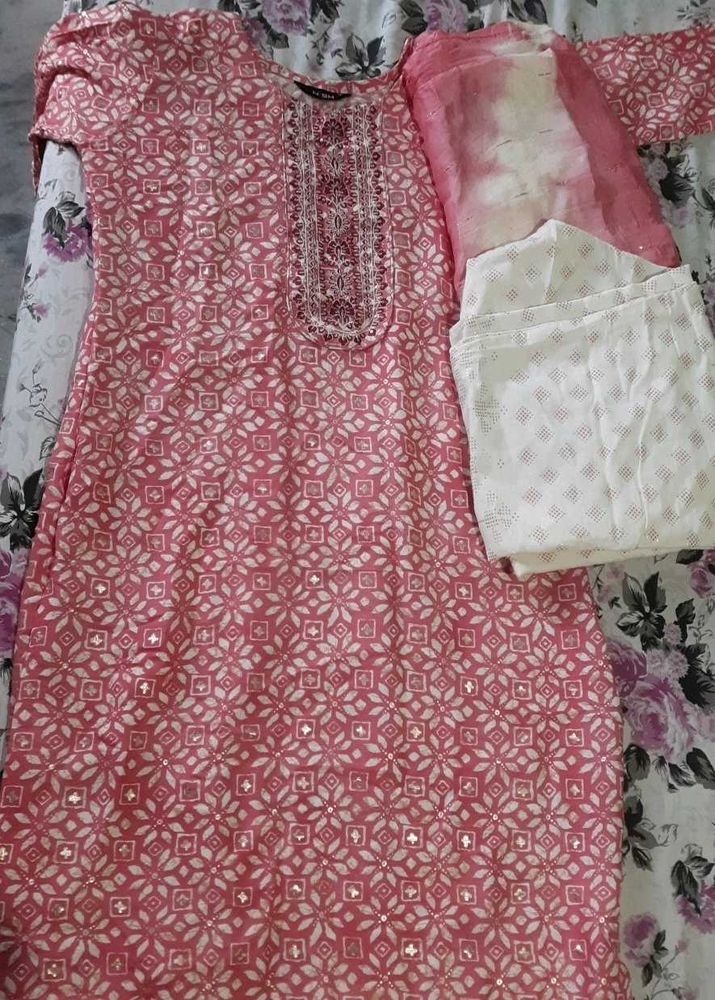 Elegant Pink Kurta Set