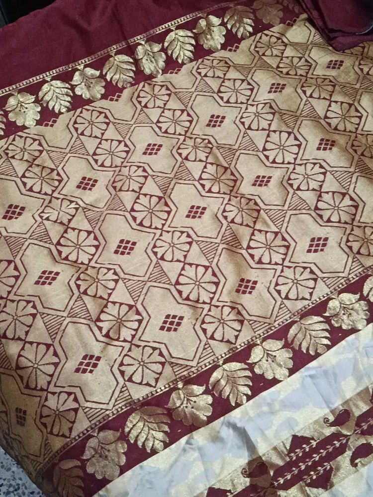 Burgundy &amp; Gold Patterned Sari