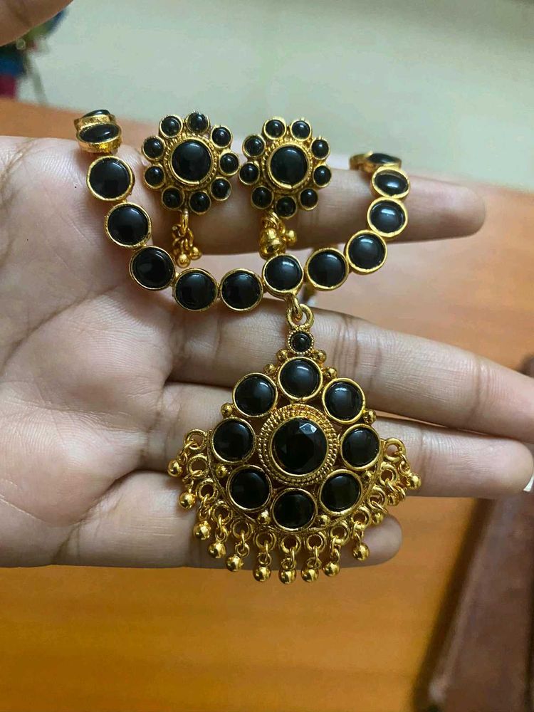 NEW 👈 🖤Black Stone Gold-Tone Jewelry Set