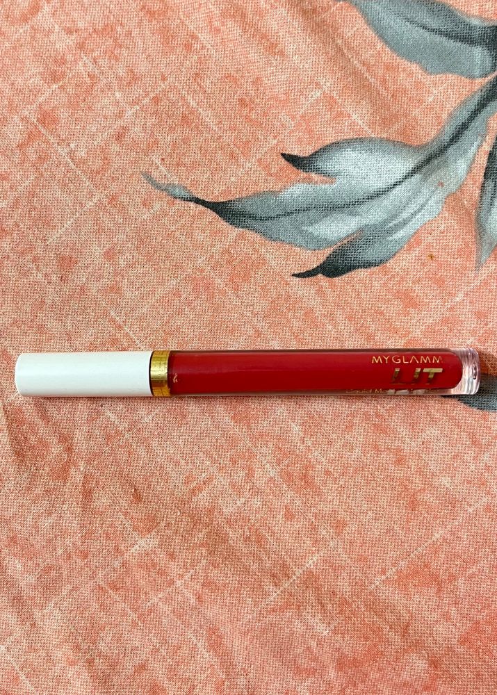Myglamm LIT matte Lipstick