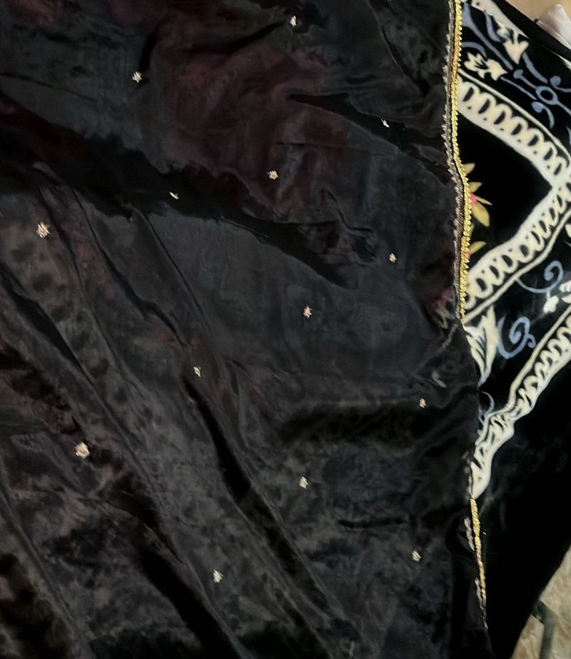 Elegant Black Velvet Dupatta