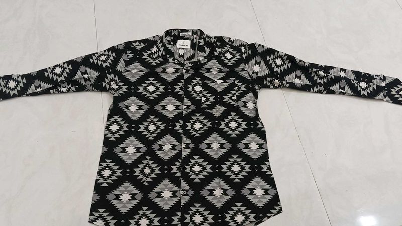 Patterned Shirt XL