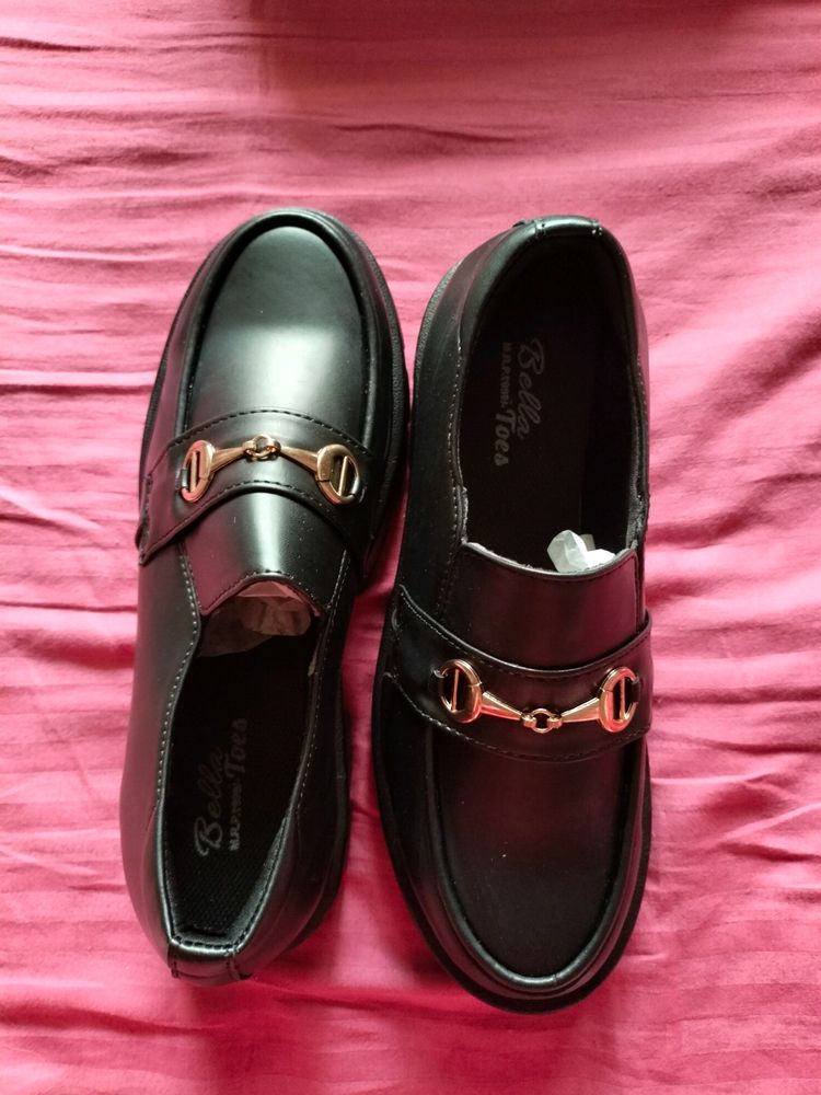 Bella Toes Black Loafer