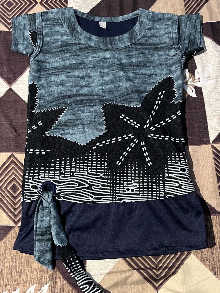 Unique Pattern Top