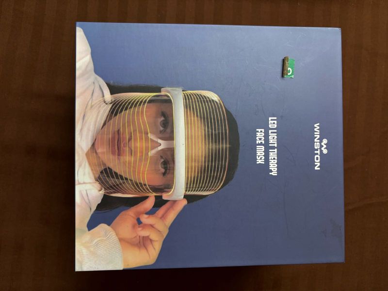 Winston LED Light Therapy Face Mask with bill