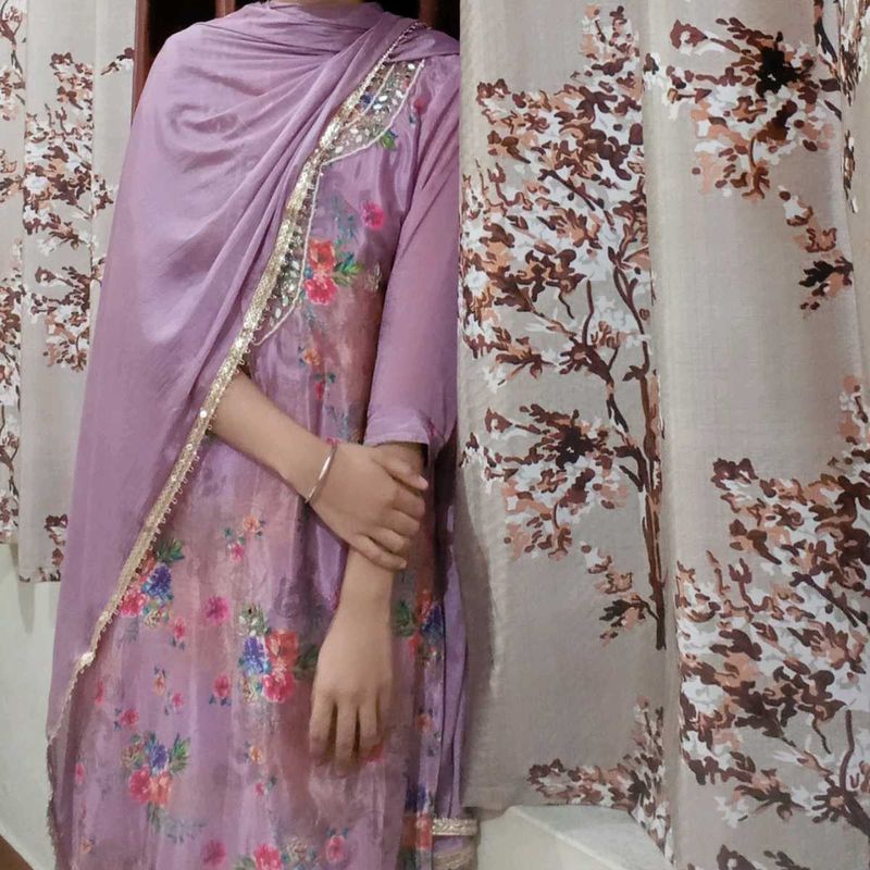 Floral Embroidered Kurta Set