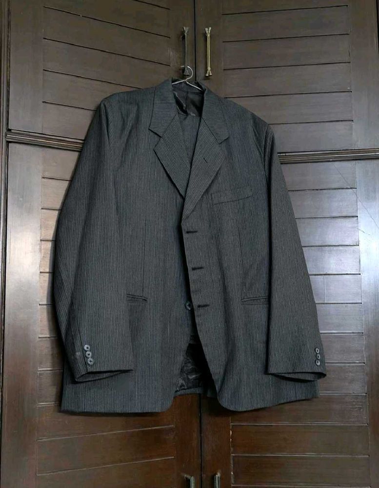 Men Fully Stitched Striped Formal Suit