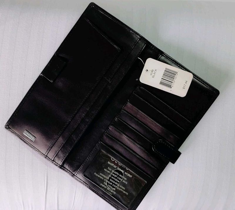 Vintage Travel Wallet ✨