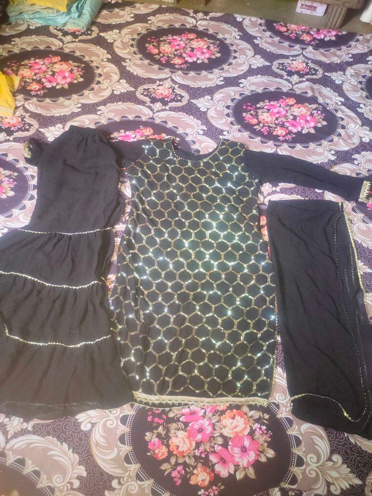 Black &amp; Gold Indian 3-Piece Suit