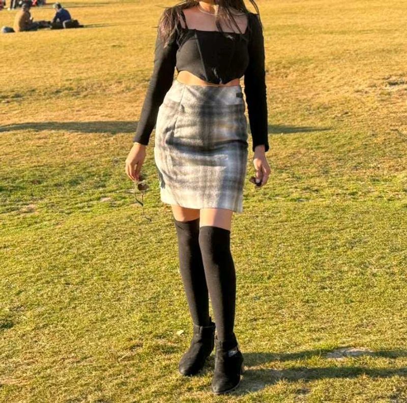 Chic Black Top &amp; Plaid Skirt Set