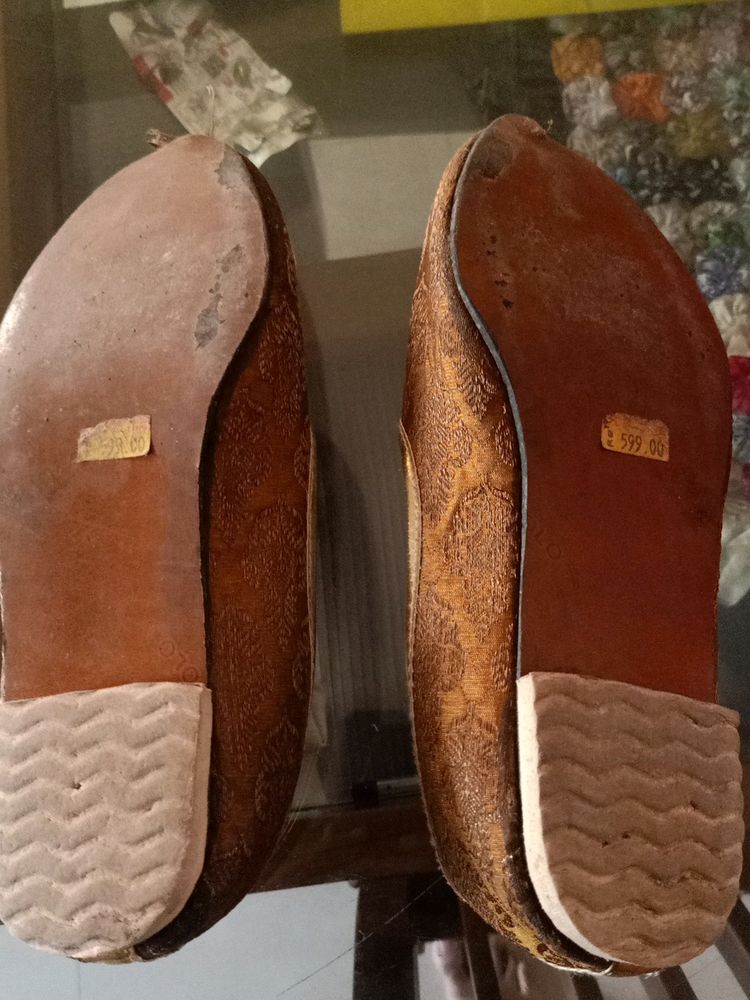 Mochdi Mens