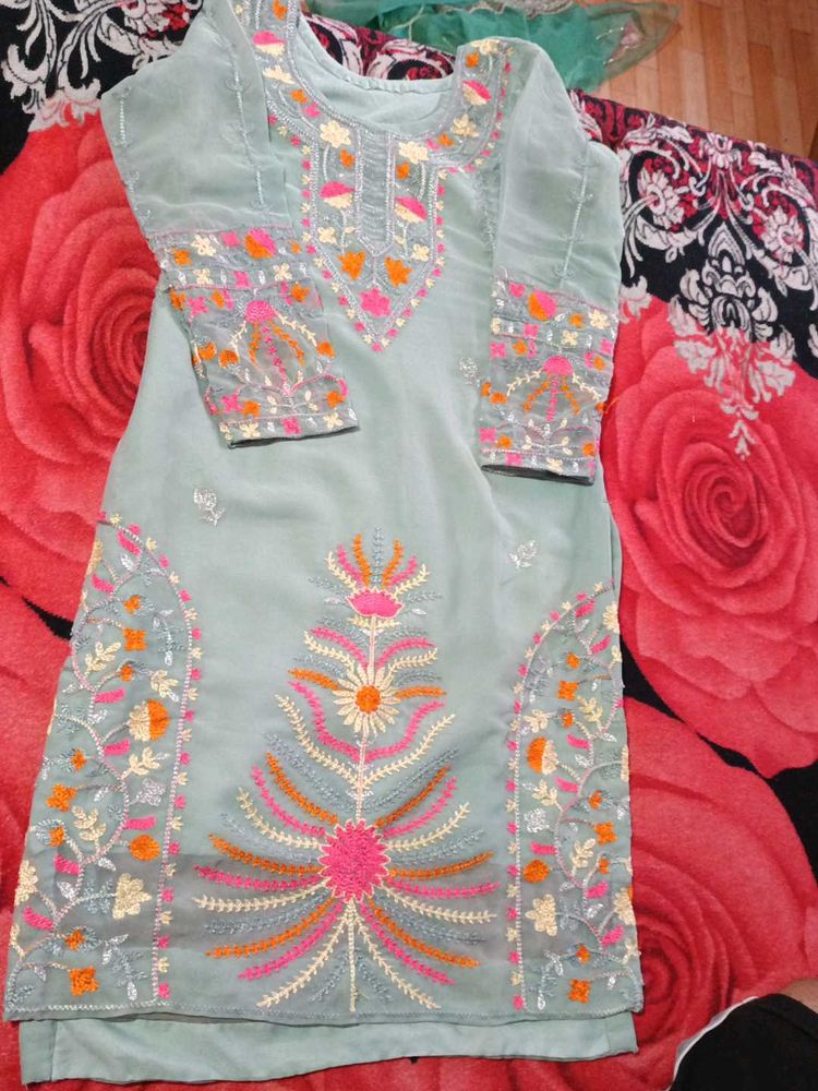Shuit And Dhoti Salvaar Duppata