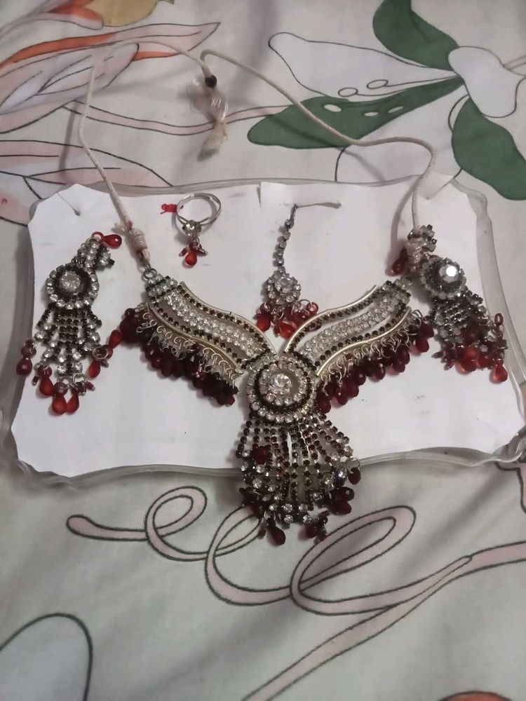 Party Wear Jewellery Set