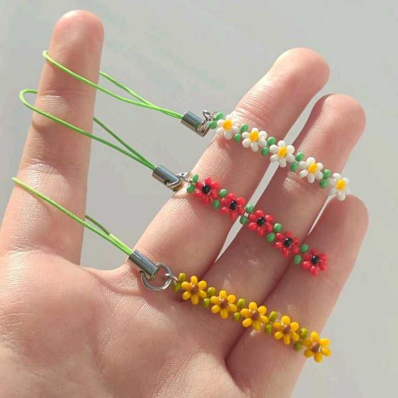Floral Beaded Phone Charm🌻