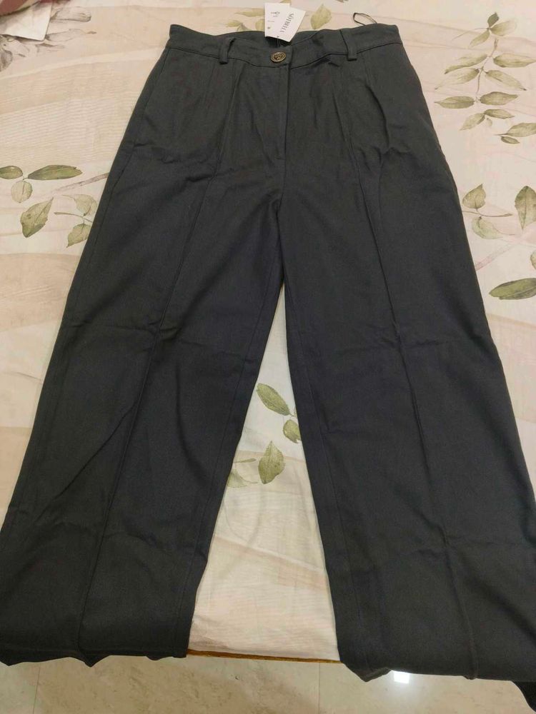 Women Black Trousers/Pant