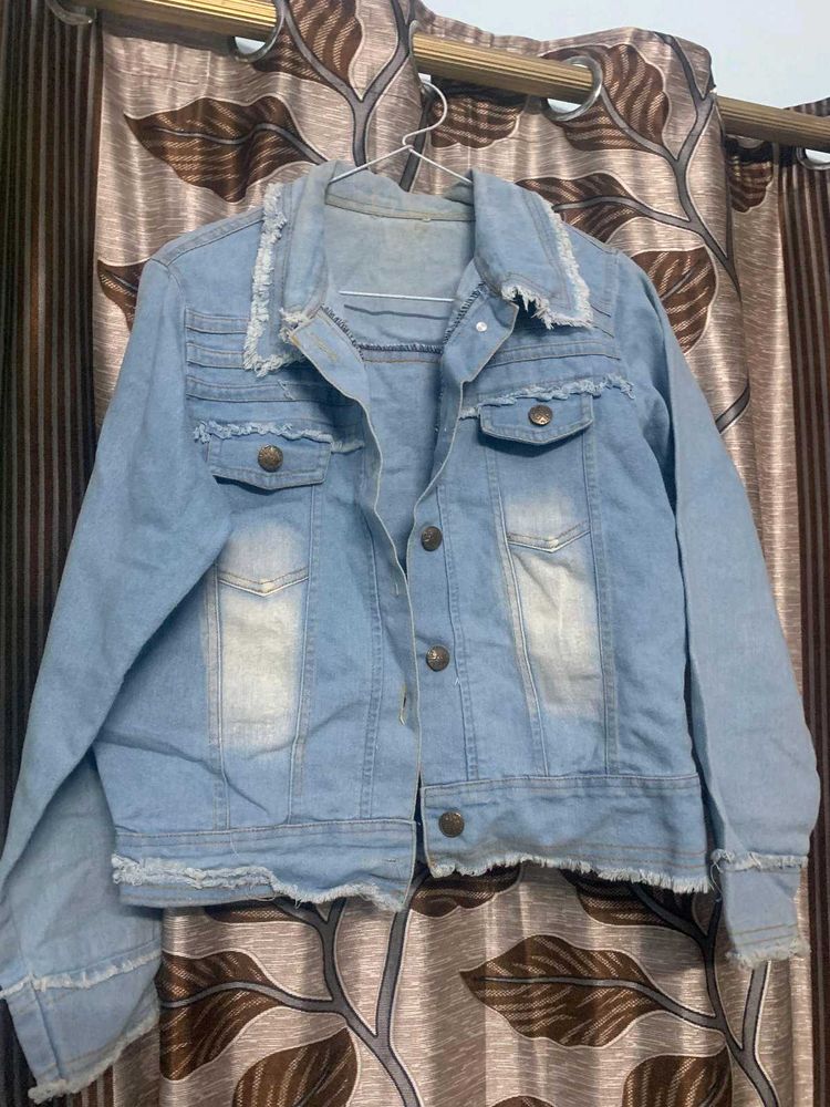 BLUE DENIM JACKET