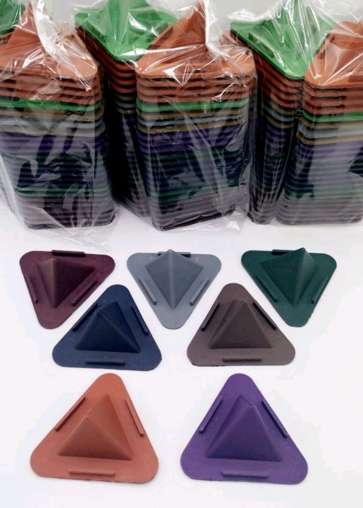 TRIANGLE MOBILE STAND