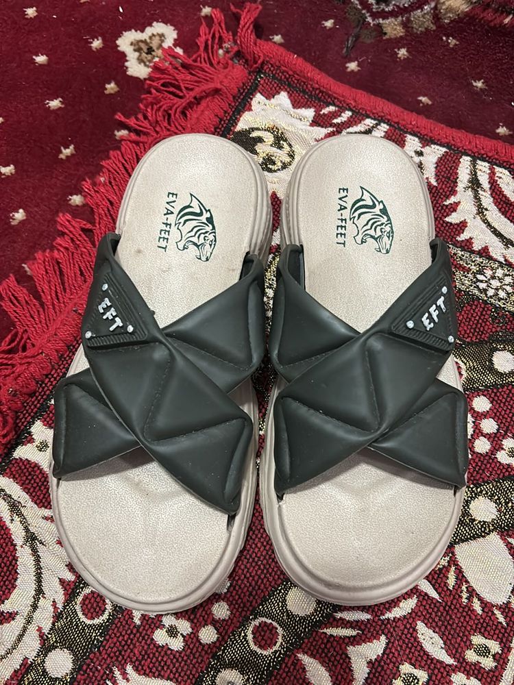 Stylish Ladies Slipper For Daily wear