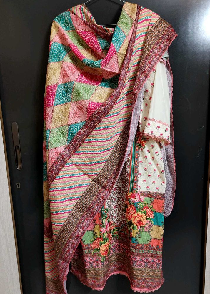 Elegant Printed Salwar Kameez Suit