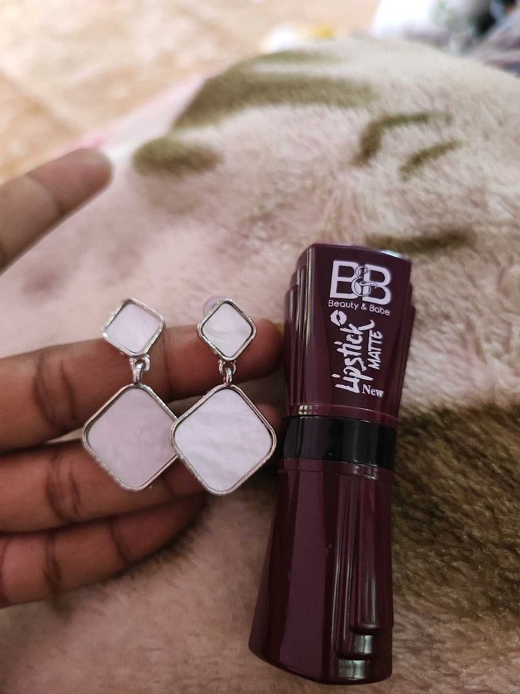 Maroon Lipstick With Free Square Drop Earrings