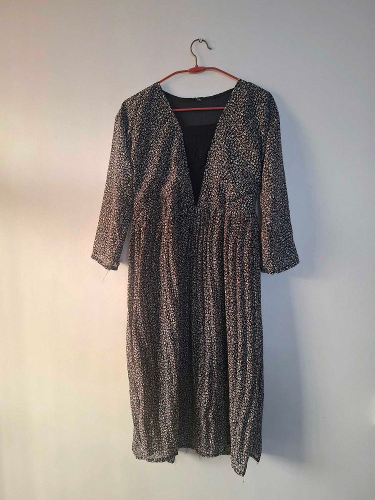 Elegant Patterned Midi Dress