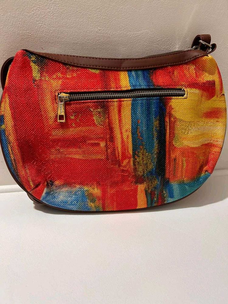 Zouk Shoulder Handbag