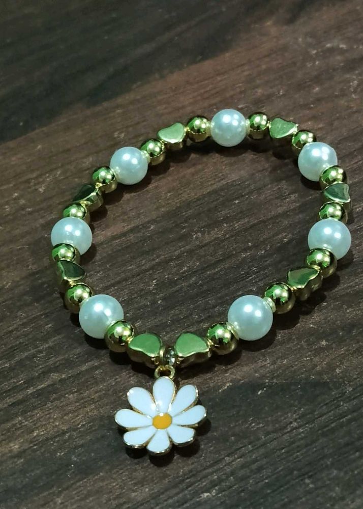 Daisy Charm Bracelet