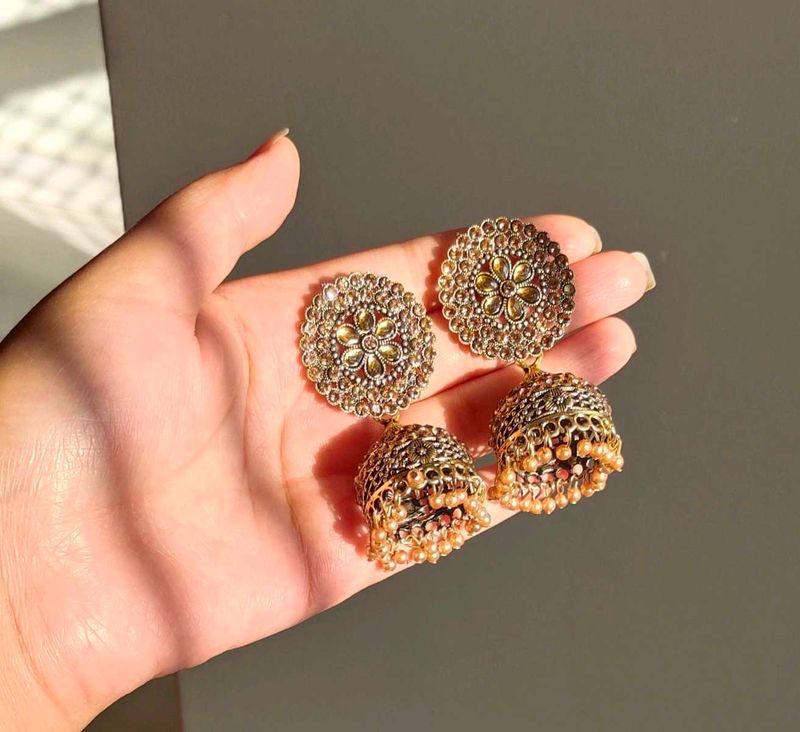 Gold Earrings ( Jhumka)