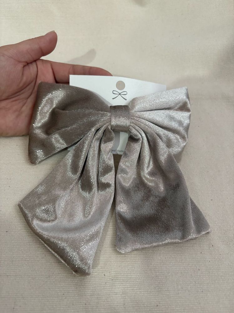 High Quality Velvet Bow Clip