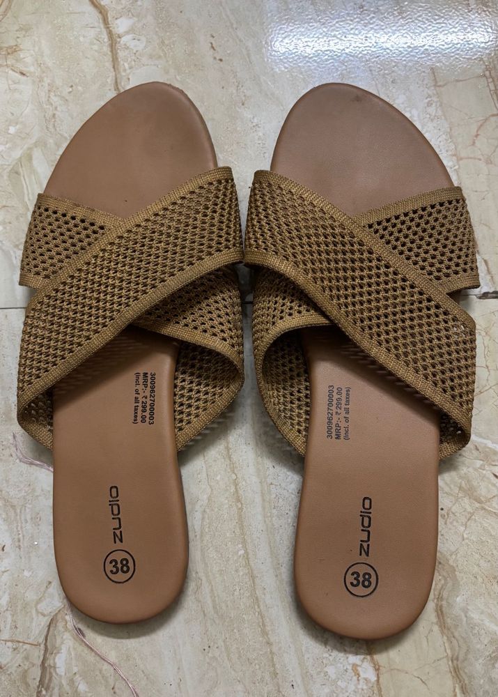 Zudio flats in perfect condition